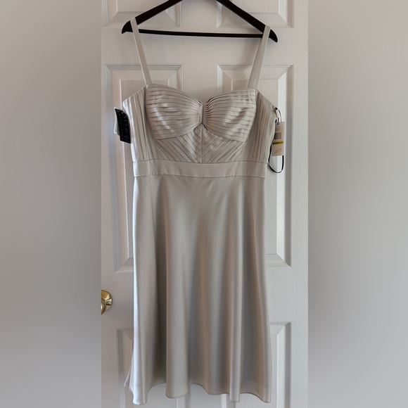 NEW* Calvin Klein Collection Evening Cocktail Dress Silky Fit & Flare Stone 14 - Picture 8 of 16